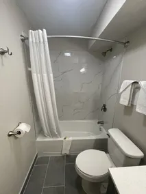 Baymont by Wyndham Dothan - Salle de bain