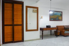 Spacious Classic 1BR Apartment at Taman Beverly - Værelse