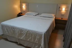 Golden Plaza Hotel - Room
