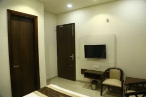 Hotel Bhumi Residency - Room
