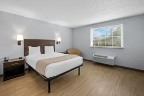 Suburban Studios Near Camp Lejeune - Chambre