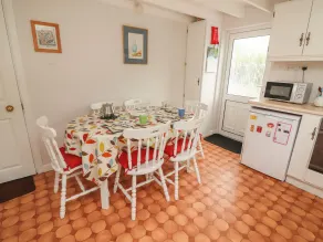 Limestone Cottage - Interior