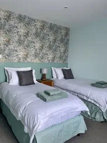 The Queens - Habitación