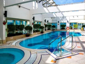 Grand Mercure Majlis Residences Abu Dhabi - Pool