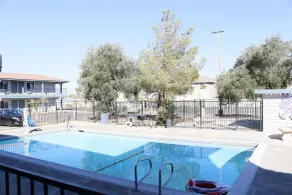 Beyond Stay Hotel - Piscine