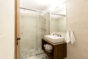 Blue Jasmine Suites - Bad
