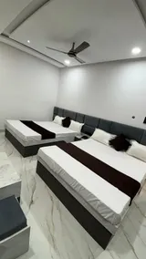 HOTEl SHREE ASHTVINAYAK GRAND - Værelse