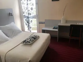 Hôtel du Commerce - Quarto