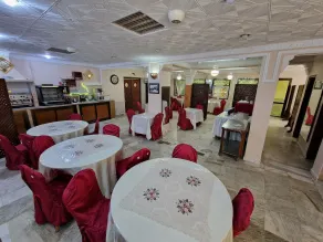Tlidjene ain taya - Restaurant