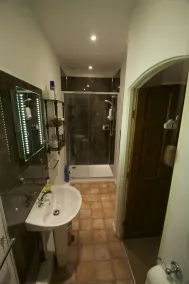 Lea House Bed and Breakfast - Badrum