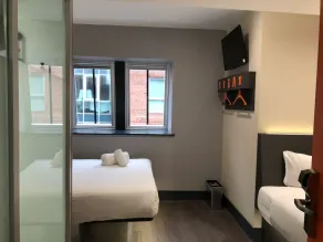 easyHotel Birmingham - Room