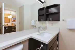 Candlewood Suites Polaris by IHG - Salle de bain