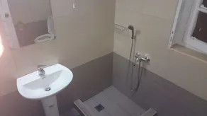 Zorbas Hotel - Hostel - Bathroom