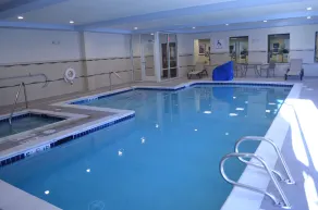 Holiday Inn Express & Suites Golden by IHG - Basseng