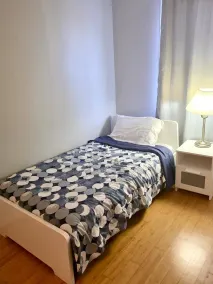 Comfortable 2-Bedroom Apartment in Laval, 2 Parking Spaces, Optional Car Ren - Camera