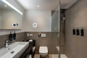 Hilton Mainz - Bathroom
