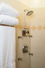 Honeybee Inn Bed & Breakfast - Baño