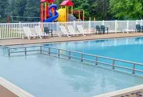 Hershey Camping Resort Loft Park Model 7 - Outdoor pool