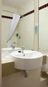 Leonardo Hotel Sheffield - Baño
