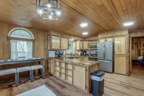 Great for Groups! Spacious Melcroft Home w/ Deck - Interiör