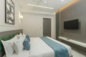 The Emerald - Room