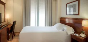 Meliá Plaza Valencia - Chambre