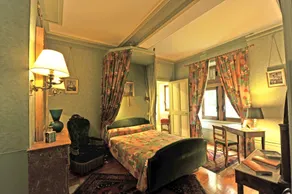 Château De Vollore - Room