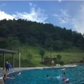 Ramada Plaza Chibi - Piscina