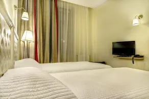 Capitol Hotel - Room
