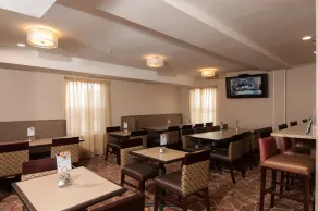 Holiday Inn Express Vernon-Manchester by IHG - Restaurant
