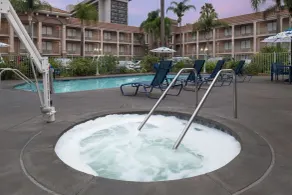Cortona Inn and Suites Anaheim Resort - Spa