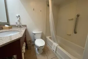 Baymont Inn & Suites by Wyndham Tempe University/Phoenix - Casa de banho