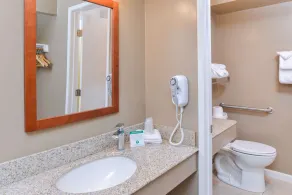 Svendsgaard's Lodge- Americas Best Value Inn & Suites - Salle de bain