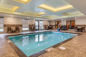 Comfort Suites Columbus Airport - Piscine