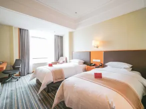 Ramada Plaza Shanghai Pudong Airport - View from room