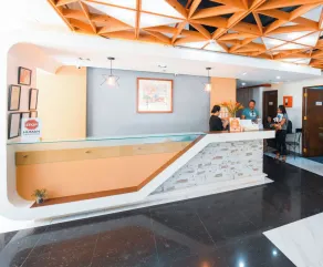 Travelbee Fuente Inn - Reception