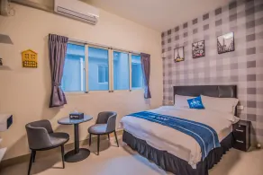 Follow Me Travel Homestay - Room