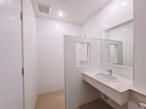 Grand Maihom Hotel - Bathroom
