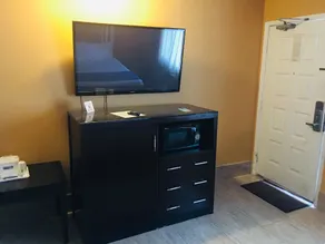Travelodge by Wyndham Bay Shore Long Island - Chambre