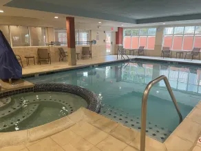 Holiday Inn Express Hotel & Suites Grand Rapids-North by IHG - Piscine