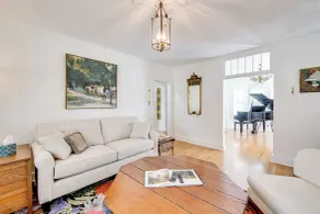 'Baby Grand on Main' Lebanon Home w/ Game Room! - Interiør