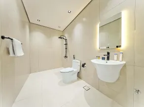 Diamond Garden Hotel - Bathroom