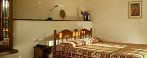 Thapovan Heritage Home - Chambre