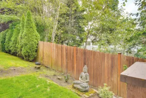 6 Mi to Lake Washington: Sleek Townhome w/ Deck! - Innenbereich