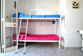Maison de vacances 'Pt57 Casa Vacanza Per 4 Pax Alba' avec balcon - Chambre