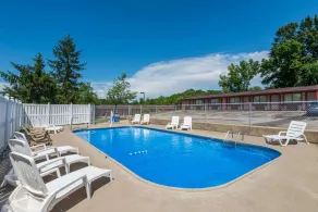 Knights Inn Ashland - Piscine