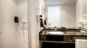 The Rilano Hotel Munich, Trademark Collection by Wyndham - Casa de banho