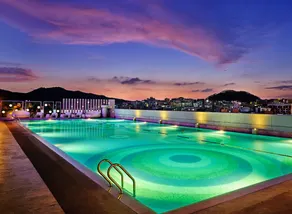 Holiday Inn Guangzhou South Lake-an lHG Hotel - Pool