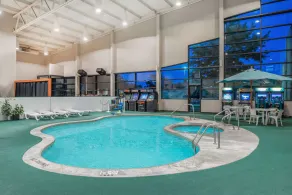 Days Inn by Wyndham Kirksville - Pool