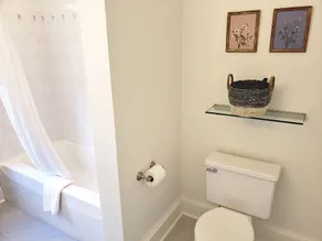 Hearthside Inn - Bathroom